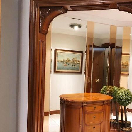 Clasico Y Funcional Vivienda Turistica Centro Бильбао Экстерьер фото